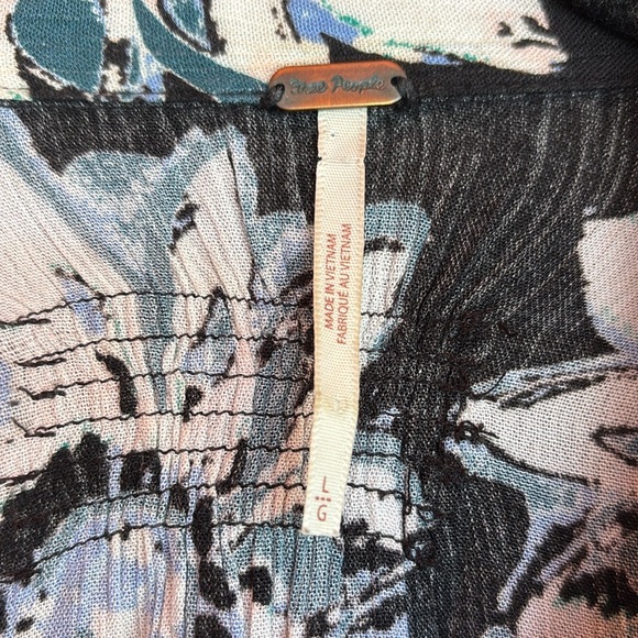 Free People women’s “Good Vibrations “ Floral Printed Button Front Shirt L - Picture 6 of 10